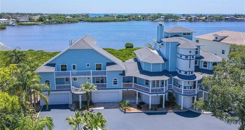 Vendido Recientemente: $2,990,000 (9 camas, 8 baños, 7274 Pies cuadrados)