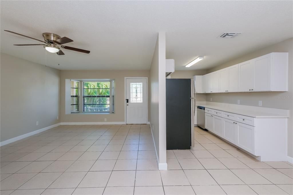 En Renta: $2,245 (3 camas, 2 baños, 1160 Pies cuadrados)