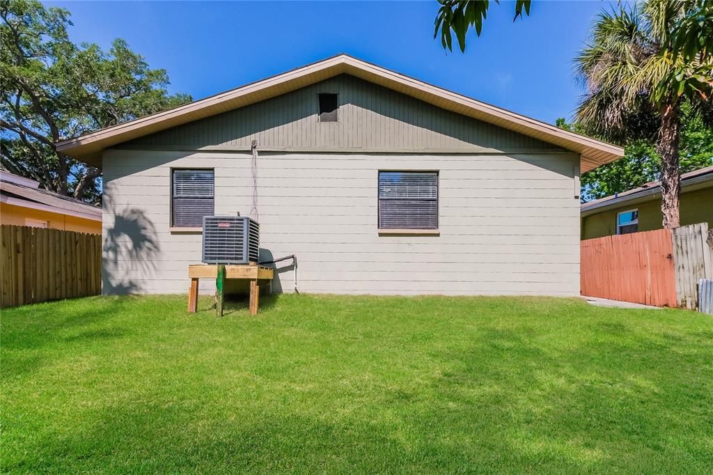 En Renta: $2,245 (3 camas, 2 baños, 1160 Pies cuadrados)