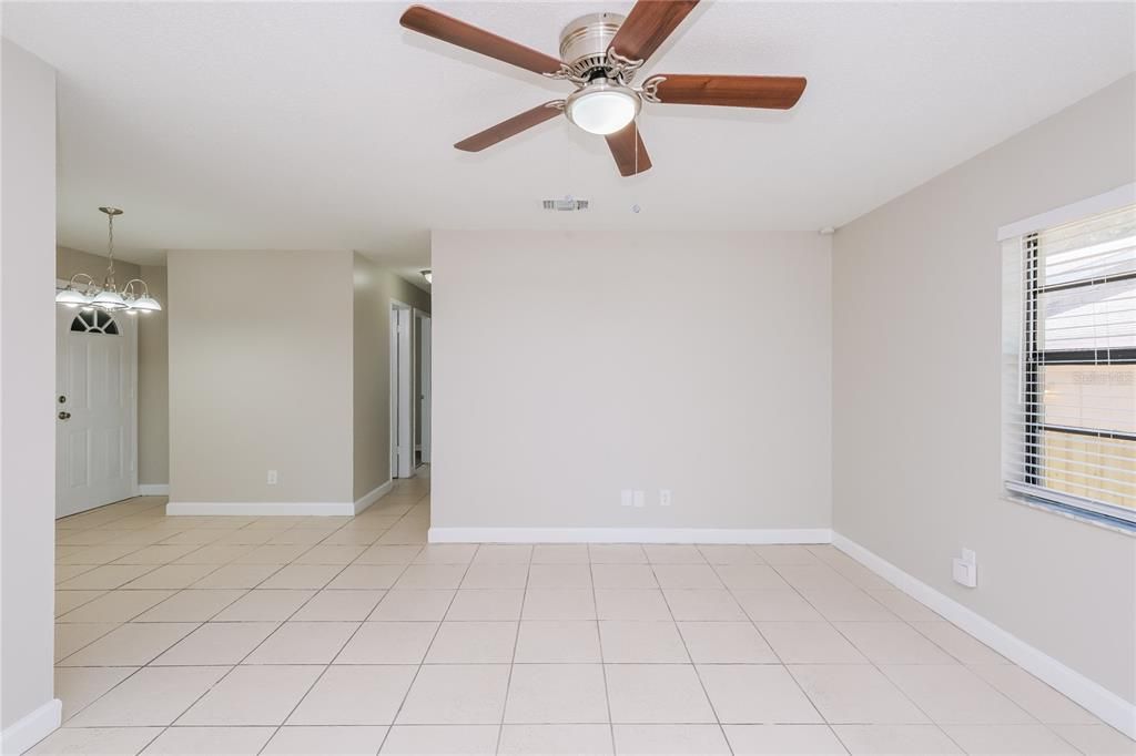 En Renta: $2,245 (3 camas, 2 baños, 1160 Pies cuadrados)