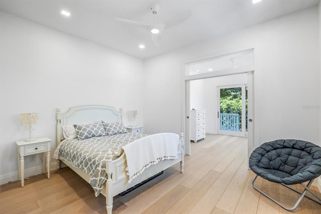 На продажу: $7,900,000 (8 спален, 7 ванн, 5792 Квадратных фут)