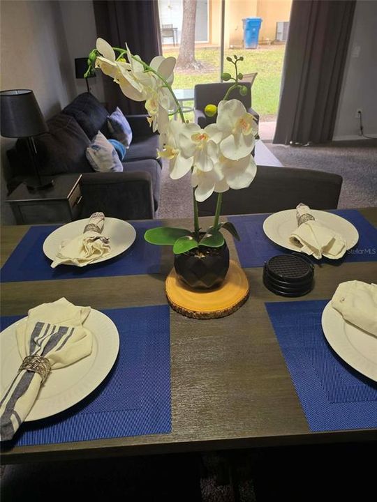 На продажу: $295,000 (4 спален, 3 ванн, 1856 Квадратных фут)