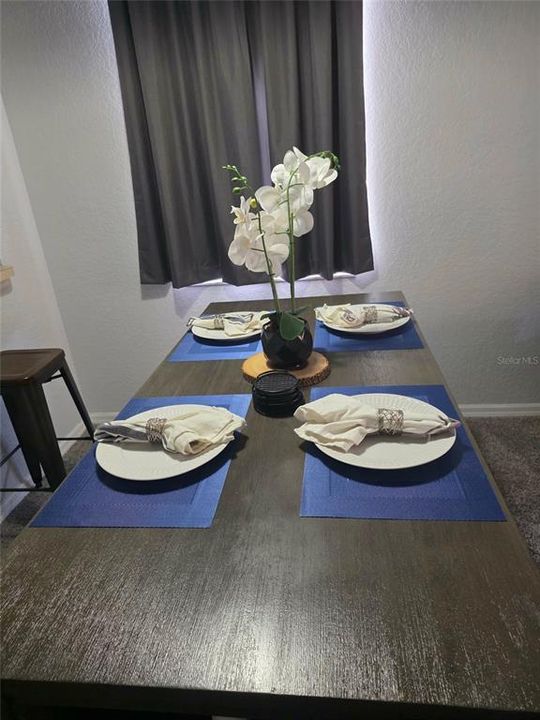 На продажу: $295,000 (4 спален, 3 ванн, 1856 Квадратных фут)