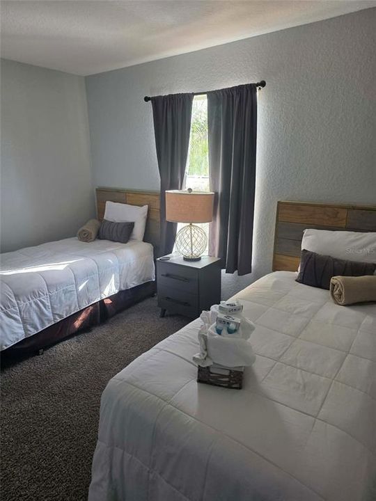 На продажу: $295,000 (4 спален, 3 ванн, 1856 Квадратных фут)