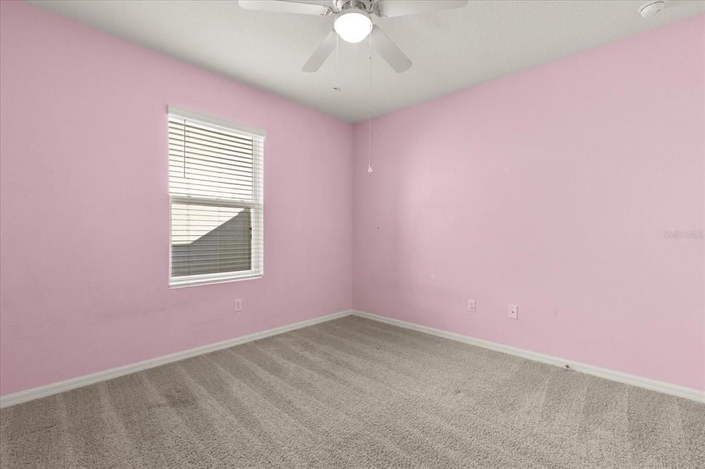 En Venta: $368,500 (4 camas, 2 baños, 1846 Pies cuadrados)