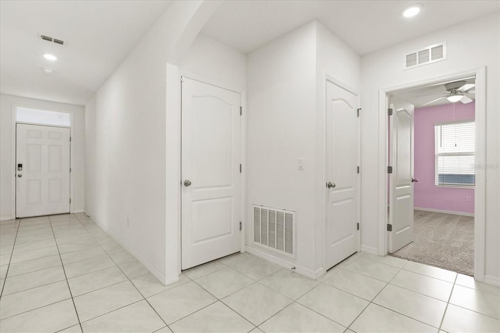 En Venta: $368,500 (4 camas, 2 baños, 1846 Pies cuadrados)