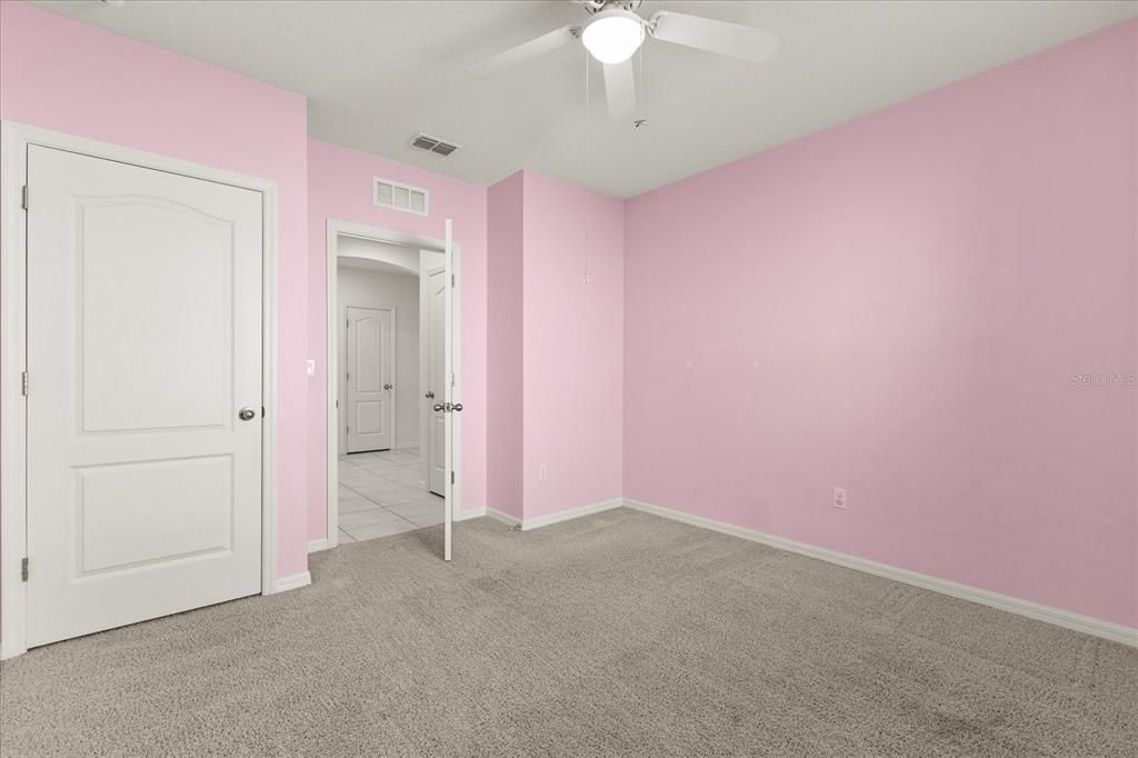 En Venta: $368,500 (4 camas, 2 baños, 1846 Pies cuadrados)