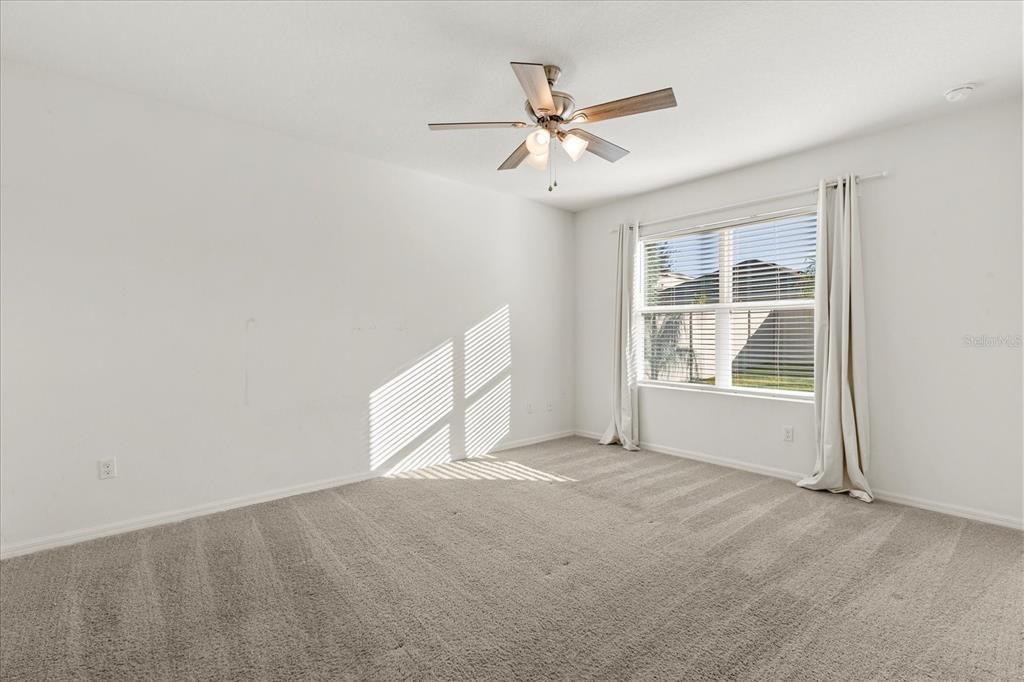 En Venta: $368,500 (4 camas, 2 baños, 1846 Pies cuadrados)