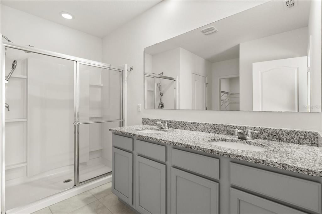 En Venta: $368,500 (4 camas, 2 baños, 1846 Pies cuadrados)