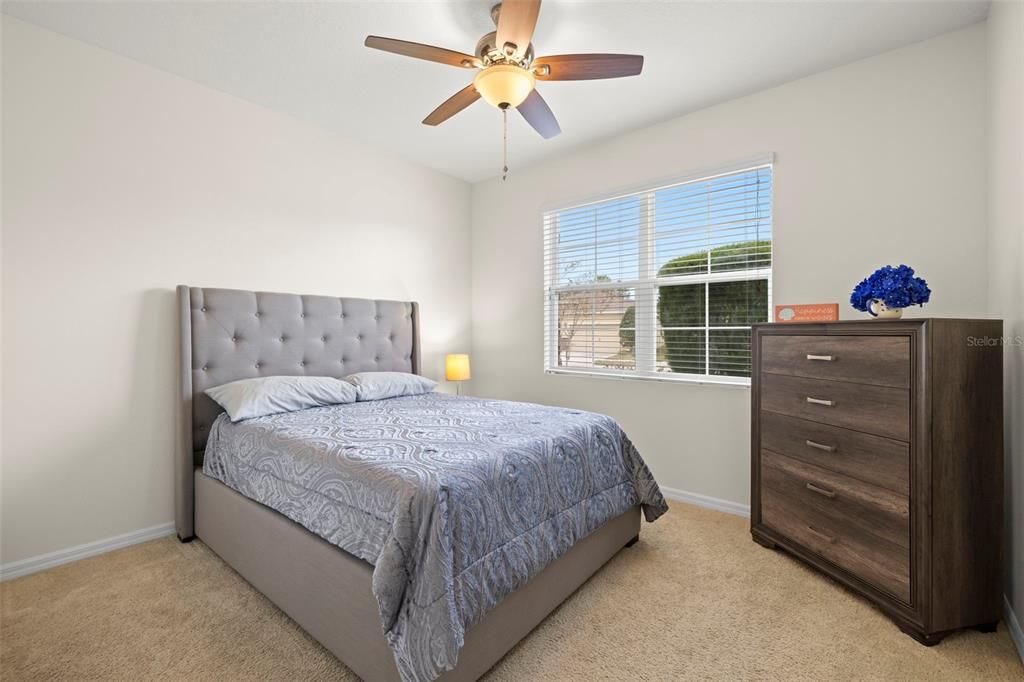 В аренду: $2,100 (4 спален, 2 ванн, 2077 Квадратных фут)