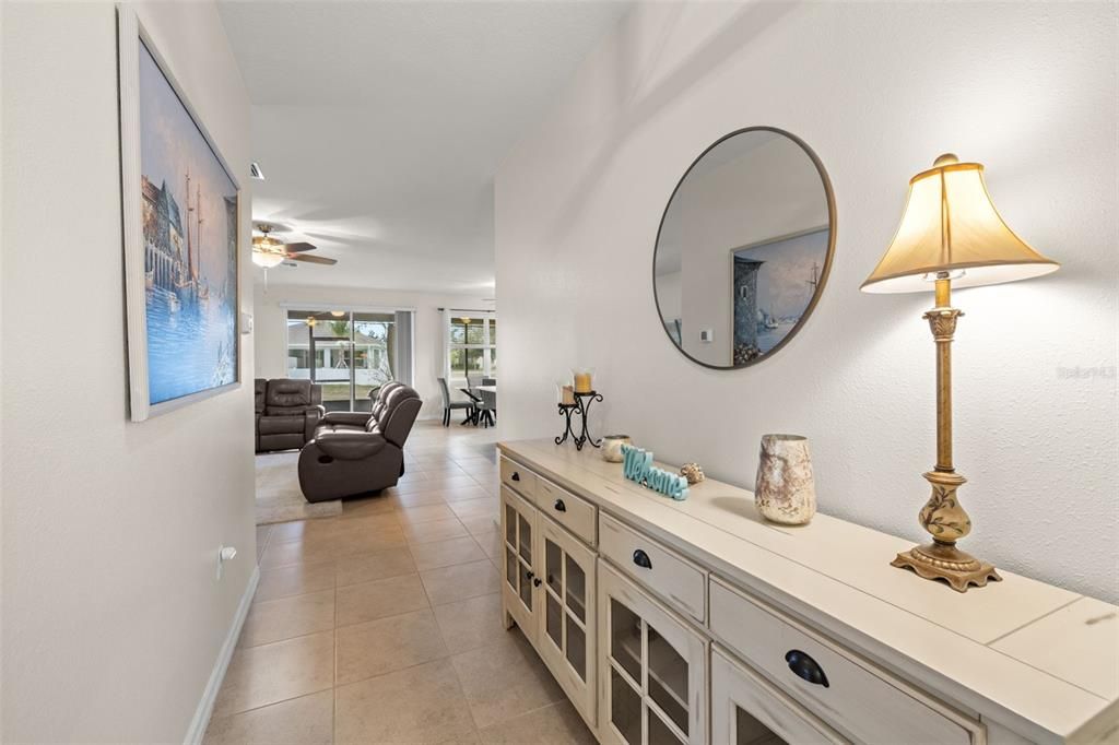 В аренду: $2,100 (4 спален, 2 ванн, 2077 Квадратных фут)