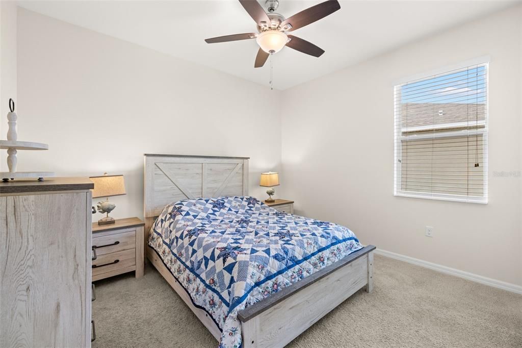 В аренду: $2,100 (4 спален, 2 ванн, 2077 Квадратных фут)