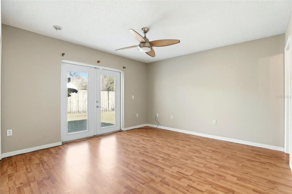 En Venta: $340,000 (3 camas, 2 baños, 1176 Pies cuadrados)