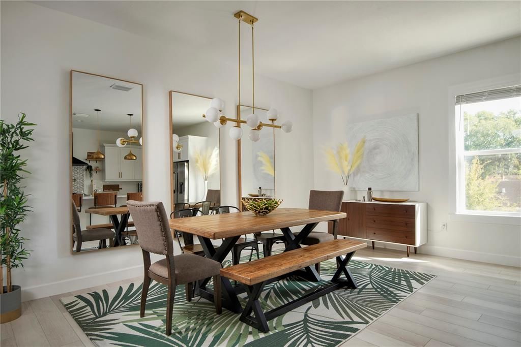 En Venta: $615,000 (3 camas, 3 baños, 2424 Pies cuadrados)