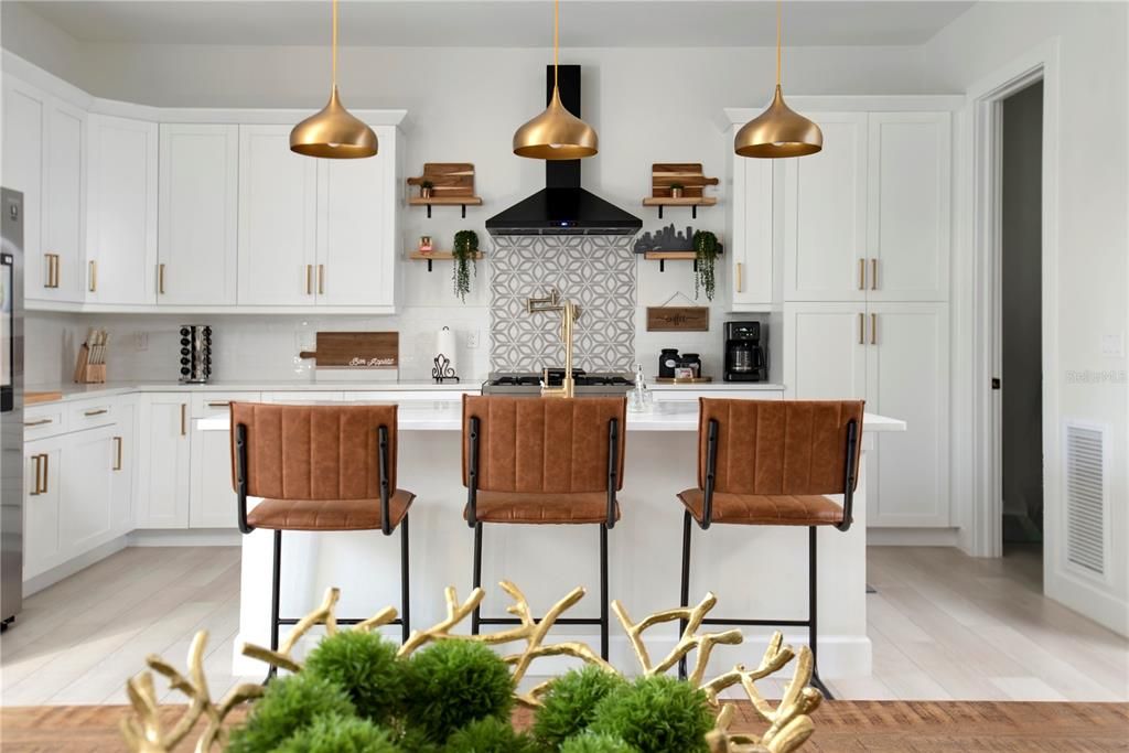 En Venta: $615,000 (3 camas, 3 baños, 2424 Pies cuadrados)