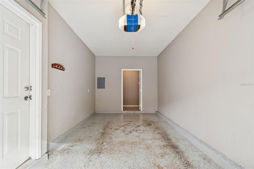 For Rent: $1,995 (2 beds, 2 baths, 1165 Square Feet)