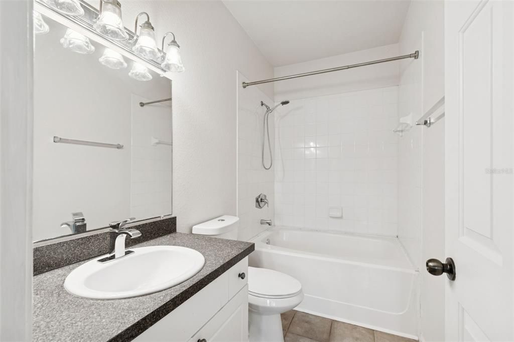 For Rent: $1,995 (2 beds, 2 baths, 1165 Square Feet)