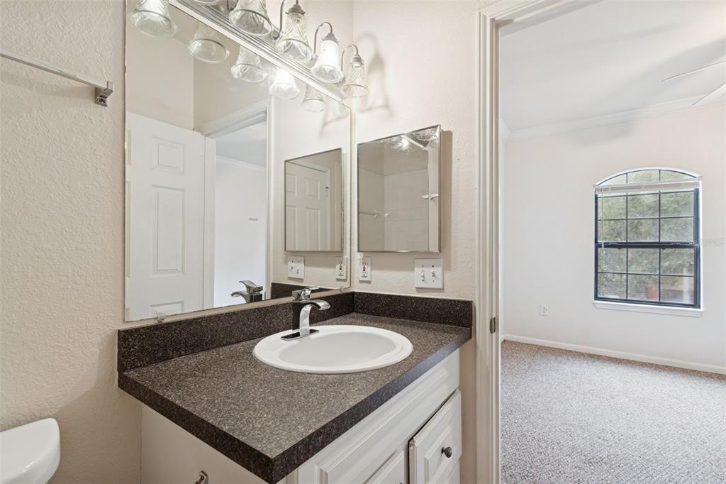 For Rent: $1,995 (2 beds, 2 baths, 1165 Square Feet)