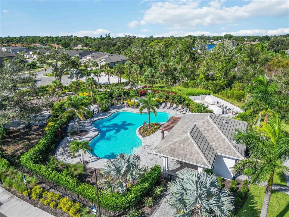 En Renta: $3,800 (4 camas, 3 baños, 2582 Pies cuadrados)