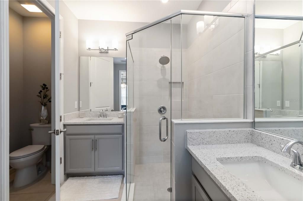 En Renta: $3,800 (4 camas, 3 baños, 2582 Pies cuadrados)