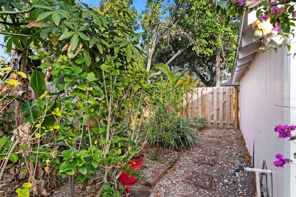 待售: $599,000 (3 贝兹, 2 浴室, 1146 平方英尺)