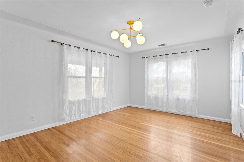 待售: $599,000 (3 贝兹, 2 浴室, 1146 平方英尺)