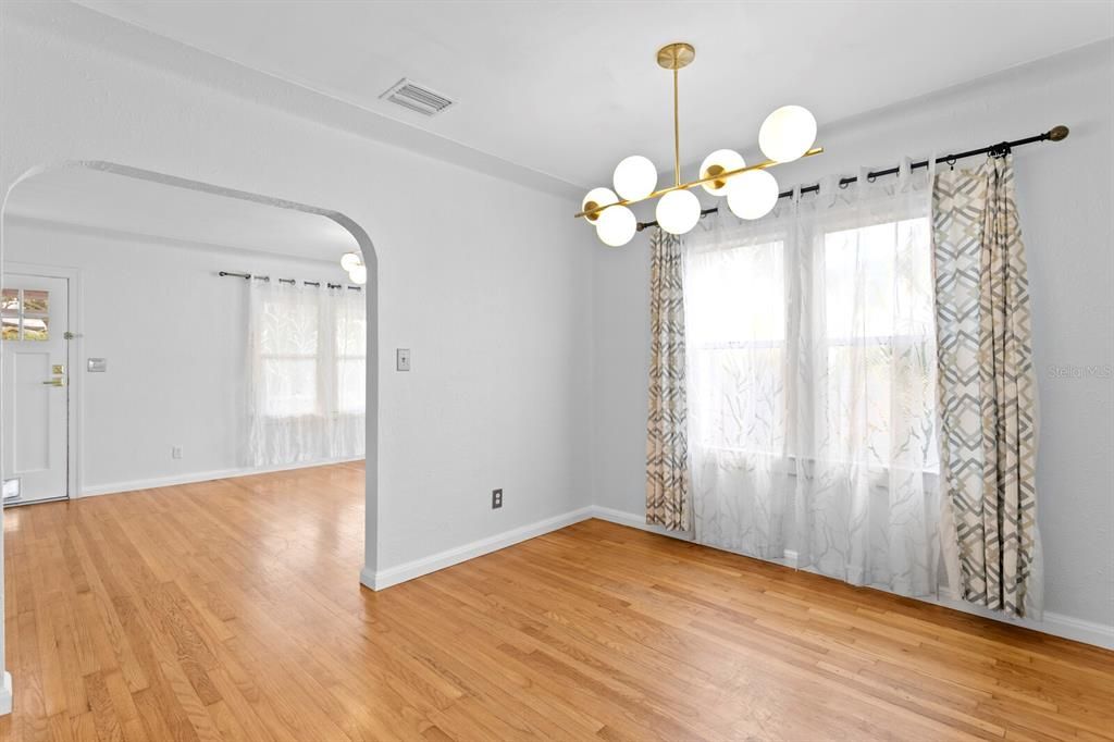 待售: $599,000 (3 贝兹, 2 浴室, 1146 平方英尺)