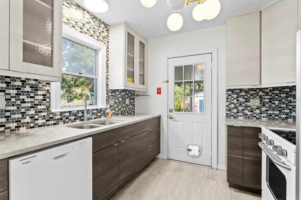 待售: $599,000 (3 贝兹, 2 浴室, 1146 平方英尺)