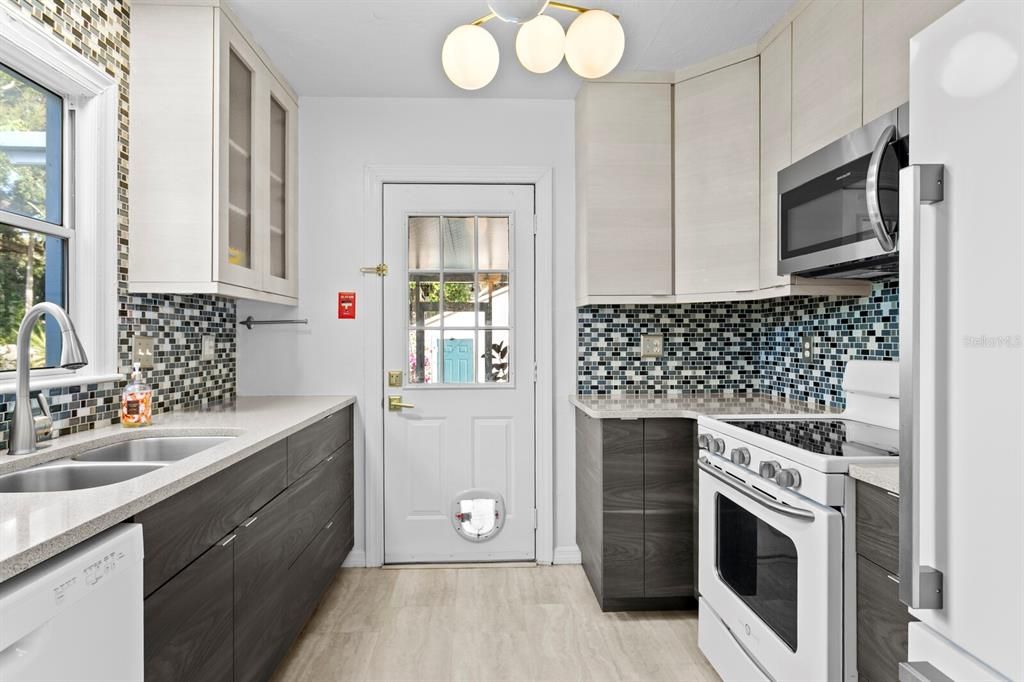 待售: $599,000 (3 贝兹, 2 浴室, 1146 平方英尺)