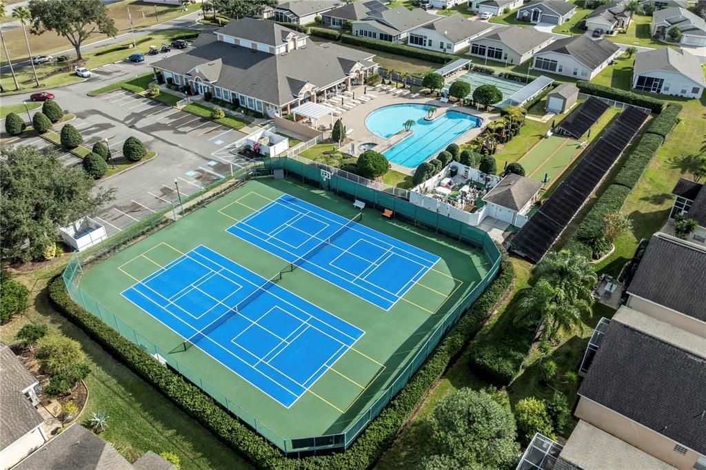 待售: $260,000 (2 贝兹, 2 浴室, 1589 平方英尺)