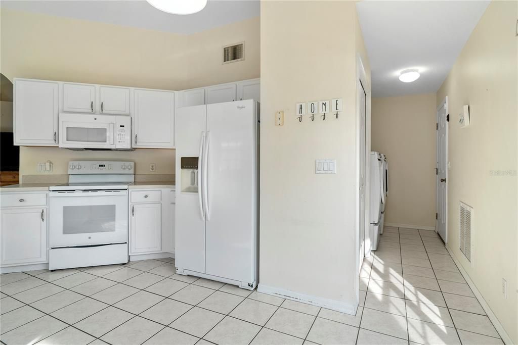 待售: $260,000 (2 贝兹, 2 浴室, 1589 平方英尺)