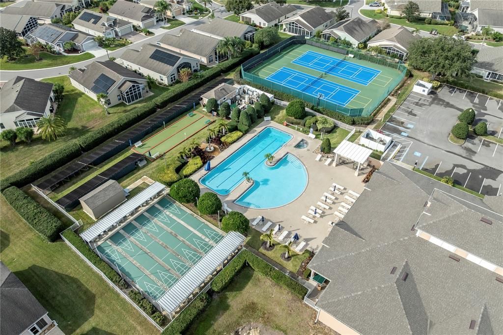 待售: $260,000 (2 贝兹, 2 浴室, 1589 平方英尺)