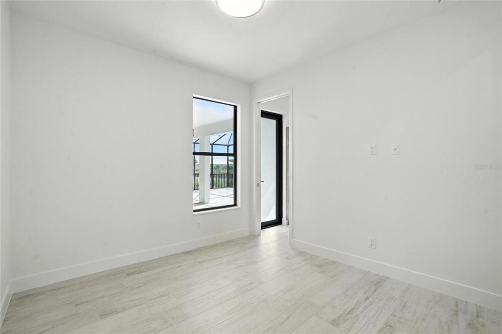 В аренду: $3,600 (4 спален, 3 ванн, 1894 Квадратных фут)