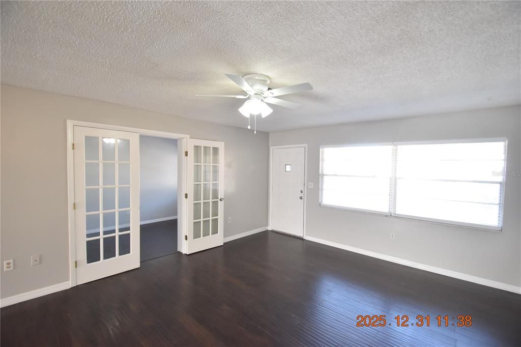 В аренду: $1,795 (4 спален, 2 ванн, 1794 Квадратных фут)