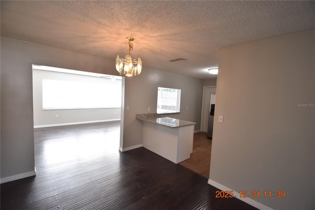 В аренду: $1,795 (4 спален, 2 ванн, 1794 Квадратных фут)