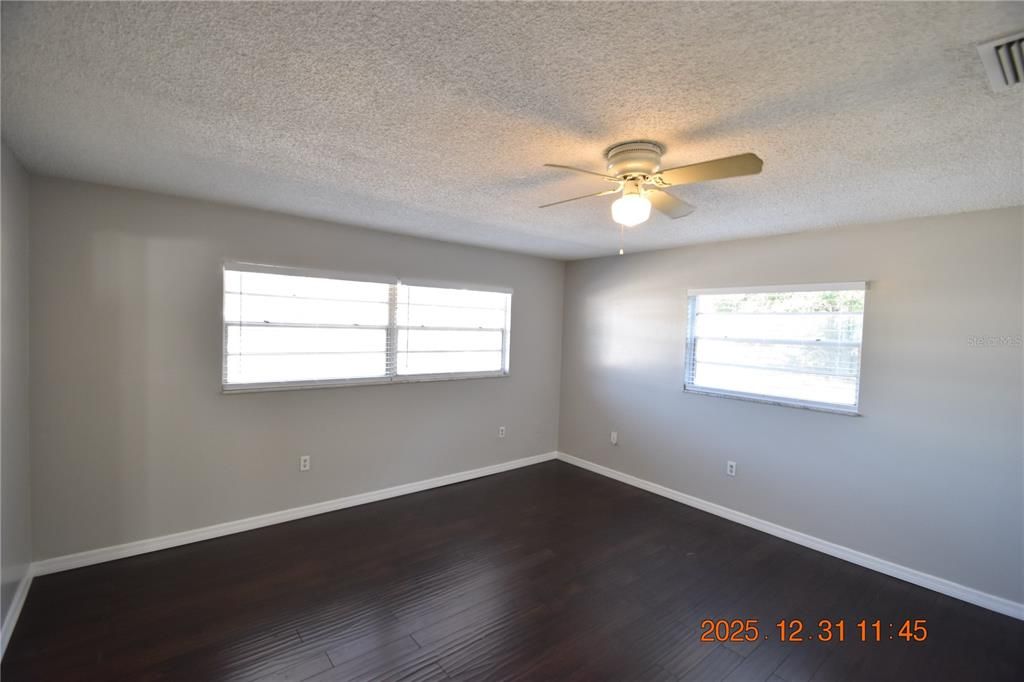 В аренду: $1,795 (4 спален, 2 ванн, 1794 Квадратных фут)