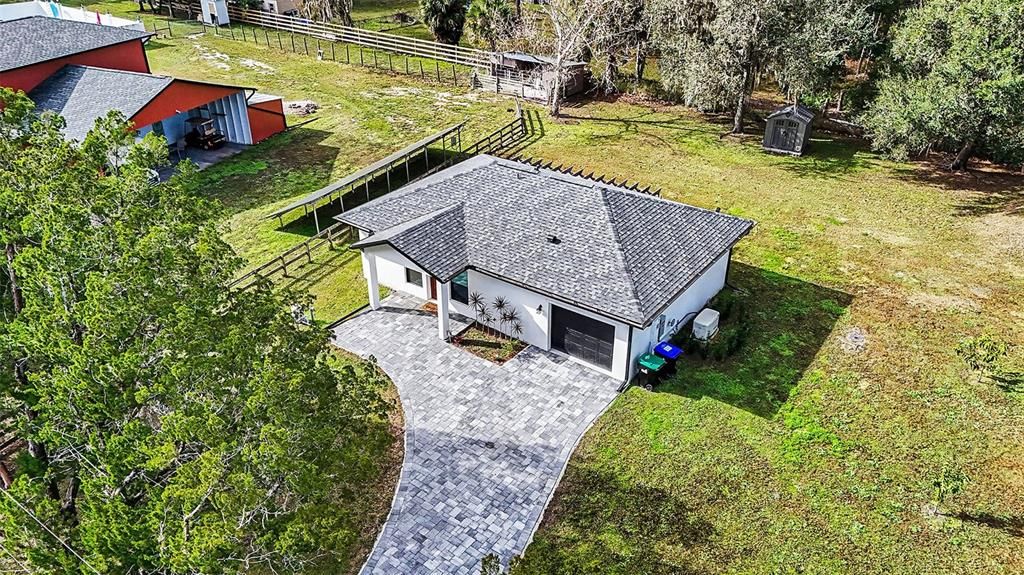 For Sale: $1,000,000 (6 beds, 4 baths, 4457 Square Feet)