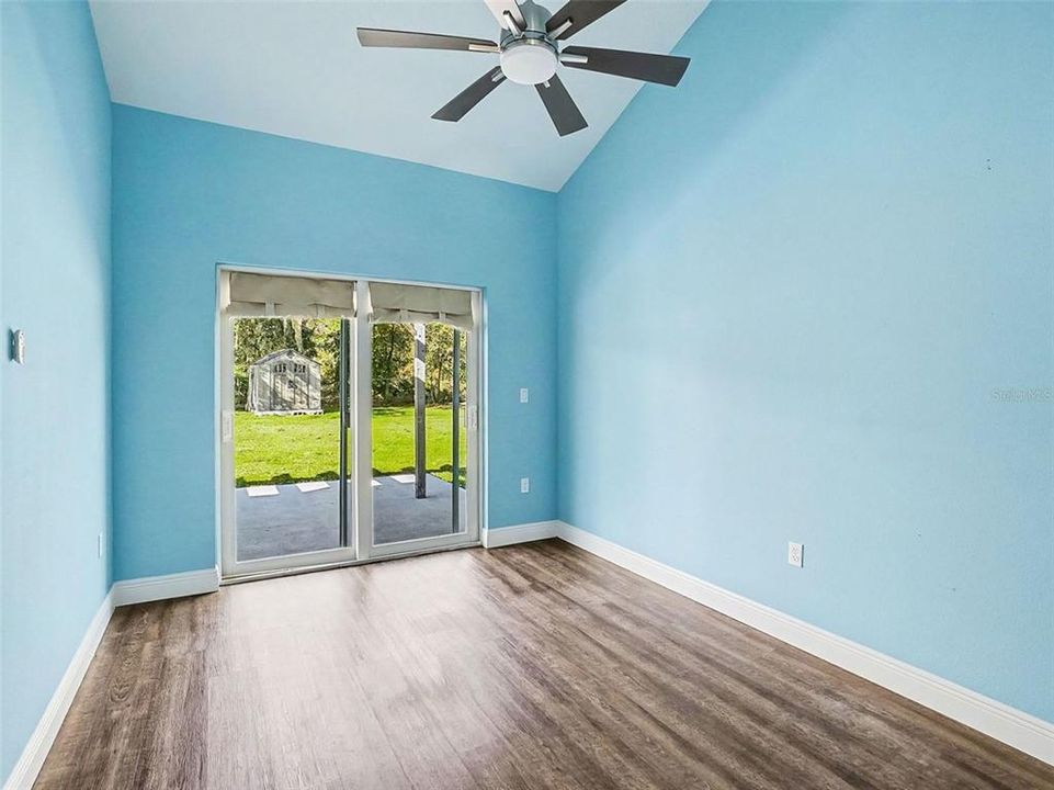 For Sale: $1,000,000 (6 beds, 4 baths, 4457 Square Feet)