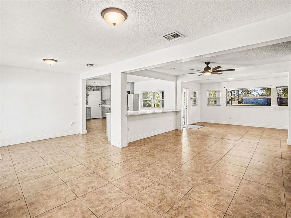 For Sale: $1,000,000 (6 beds, 4 baths, 4457 Square Feet)