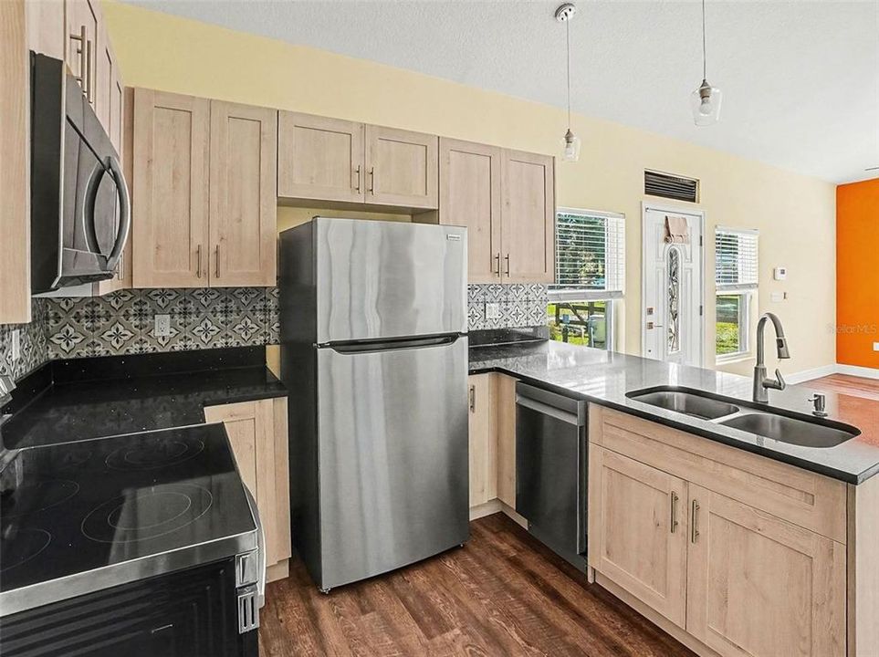 For Sale: $1,000,000 (6 beds, 4 baths, 4457 Square Feet)