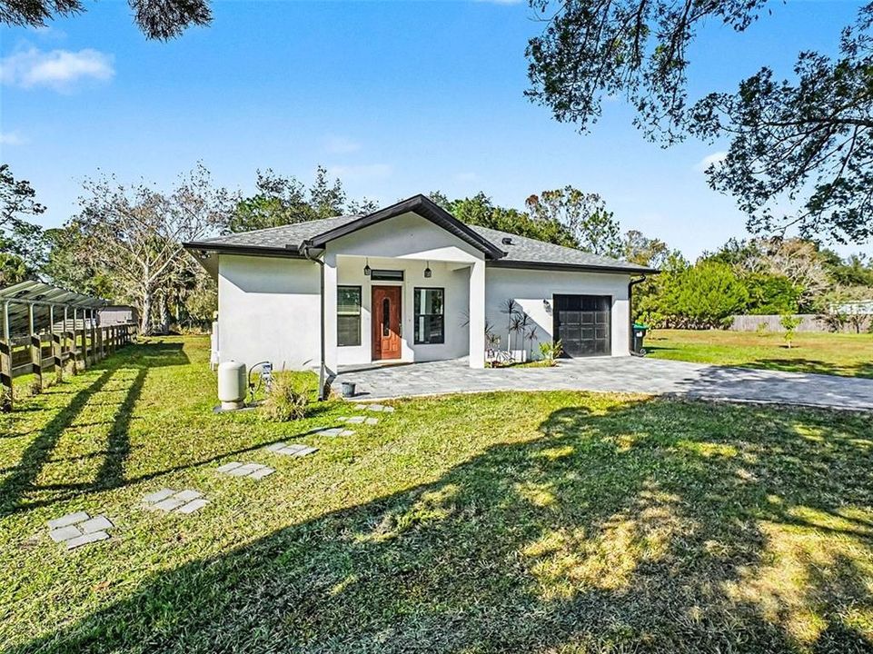 For Sale: $1,000,000 (6 beds, 4 baths, 4457 Square Feet)