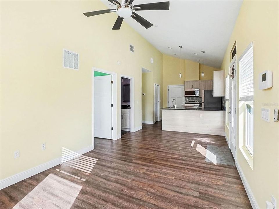 For Sale: $1,000,000 (6 beds, 4 baths, 4457 Square Feet)