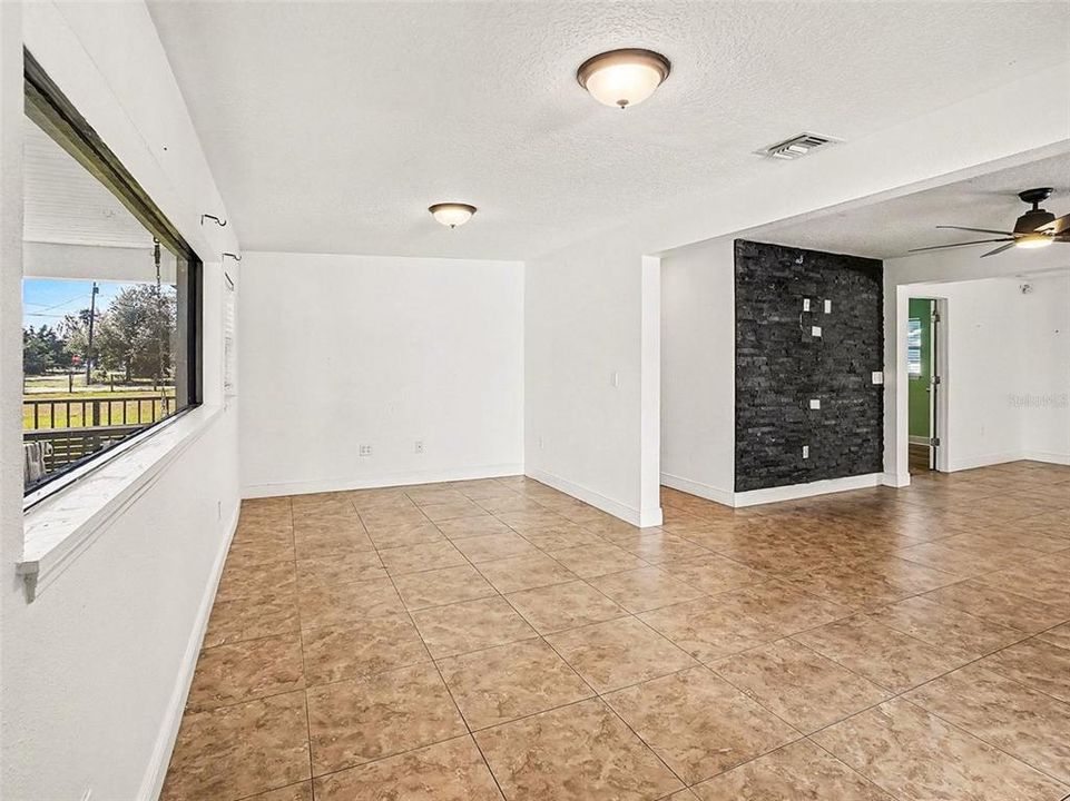 For Sale: $1,000,000 (6 beds, 4 baths, 4457 Square Feet)