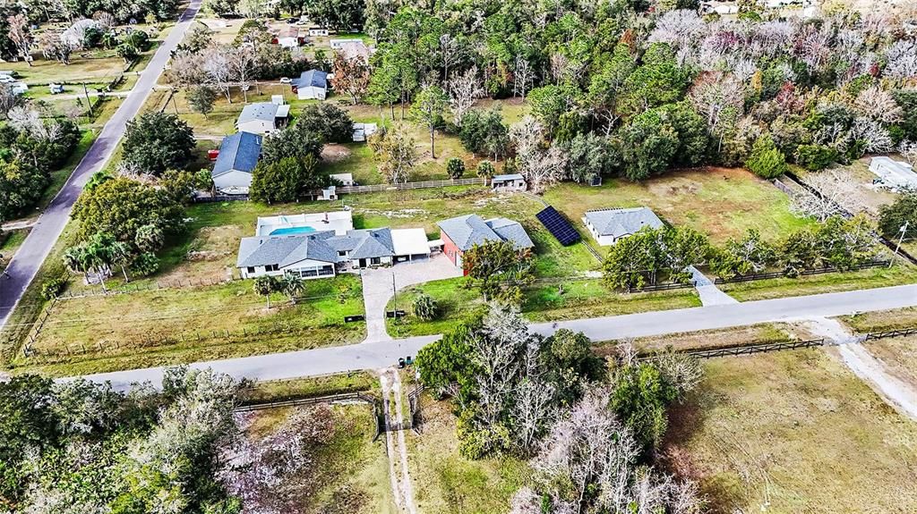 For Sale: $1,000,000 (6 beds, 4 baths, 4457 Square Feet)