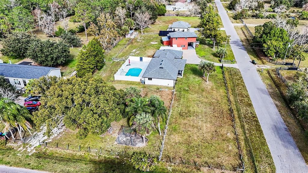 For Sale: $1,000,000 (6 beds, 4 baths, 4457 Square Feet)