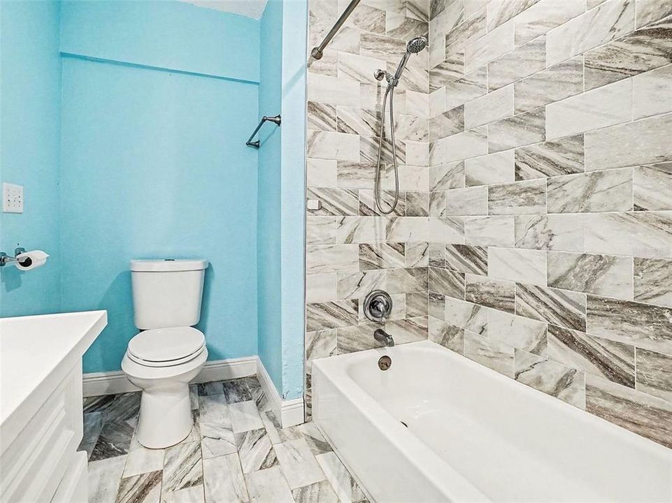 For Sale: $1,000,000 (6 beds, 4 baths, 4457 Square Feet)