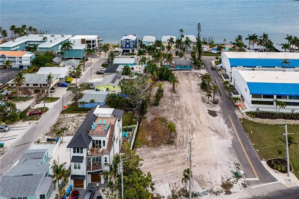 For Sale: $5,950,000 (0.70 acres)