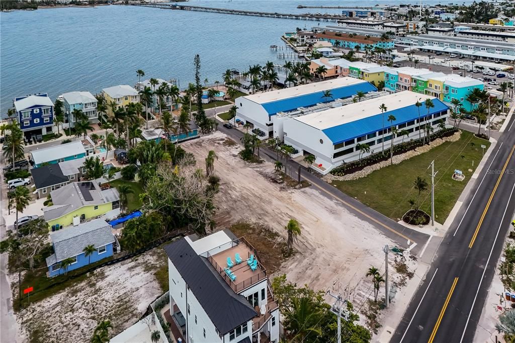 For Sale: $5,950,000 (0.70 acres)