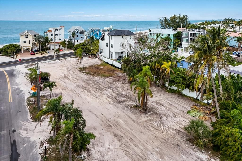 For Sale: $5,950,000 (0.70 acres)