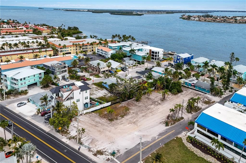 For Sale: $5,950,000 (0.70 acres)